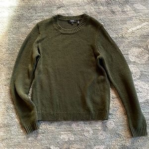 NWOT Theory Forest Green Crew Neck Knit Sweater in Women’s Medium